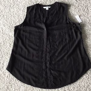 NWT- Women’s sleeveless black blouse SZ Large